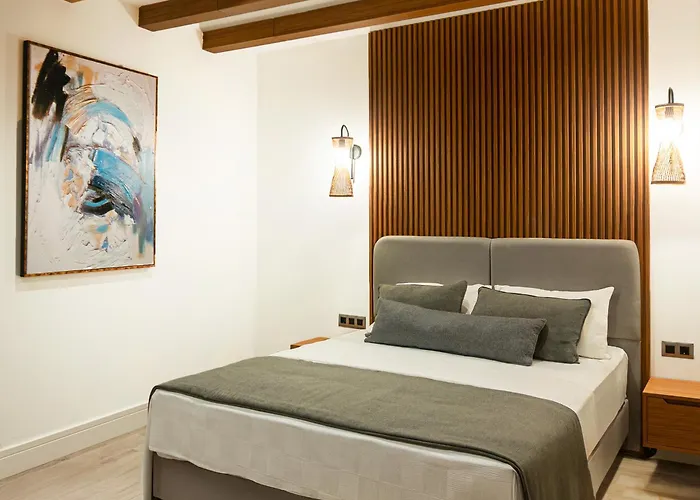 Edra House Hotel *
