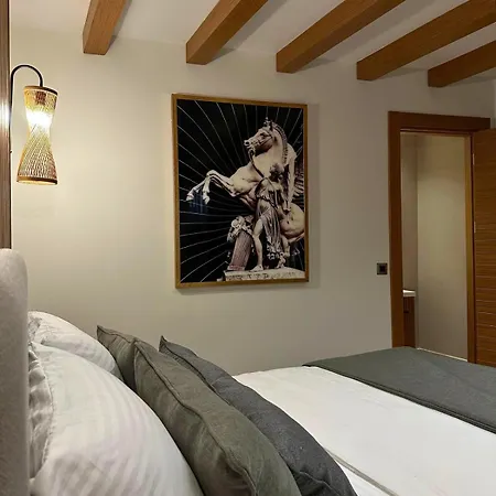 Hotel Edra House