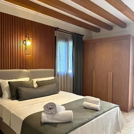 Edra House Hotel *