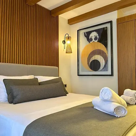 Edra House Hotell *