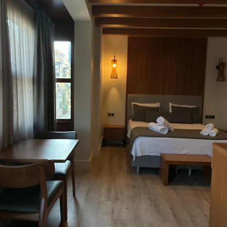 Otel Edra House