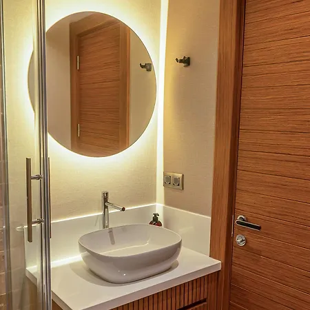 Otel Edra House *